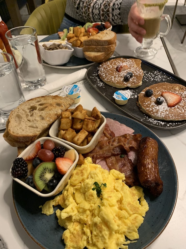 Siempre Breakfast & Lunch