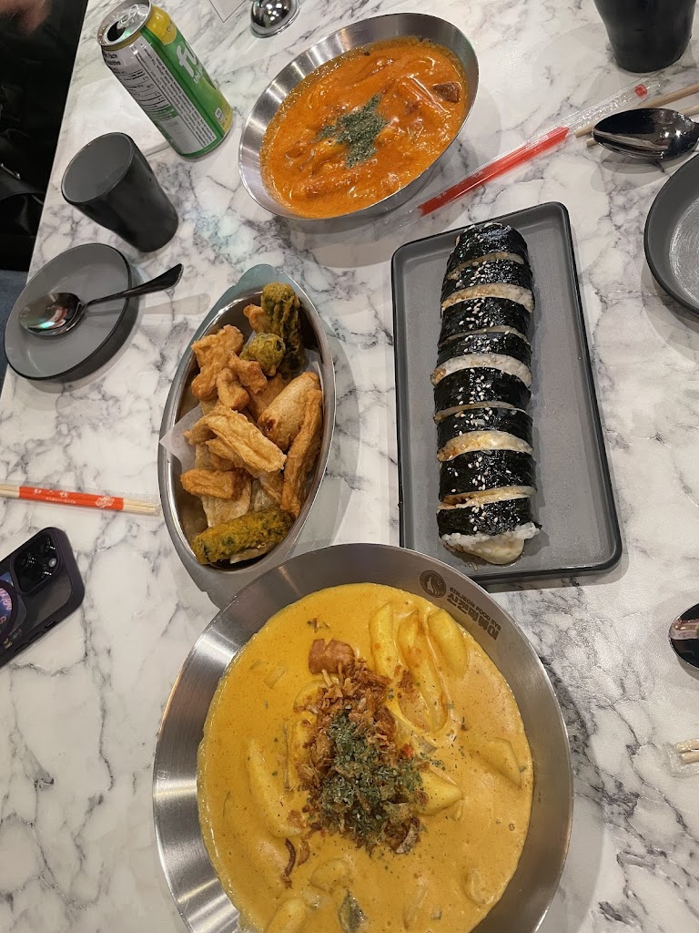 Sinjeon Topokki & Bar (Pocha) - Bloor 신전떡볶이