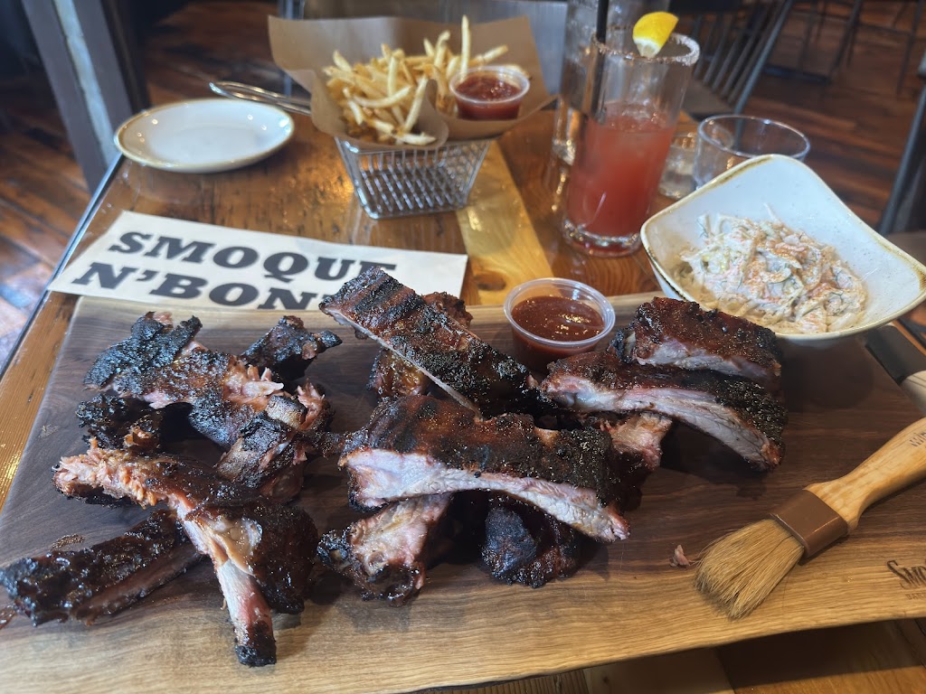 SmoQue N' Bones