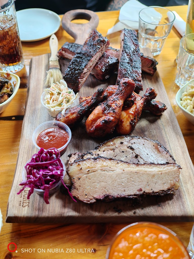 SmoQue N' Bones