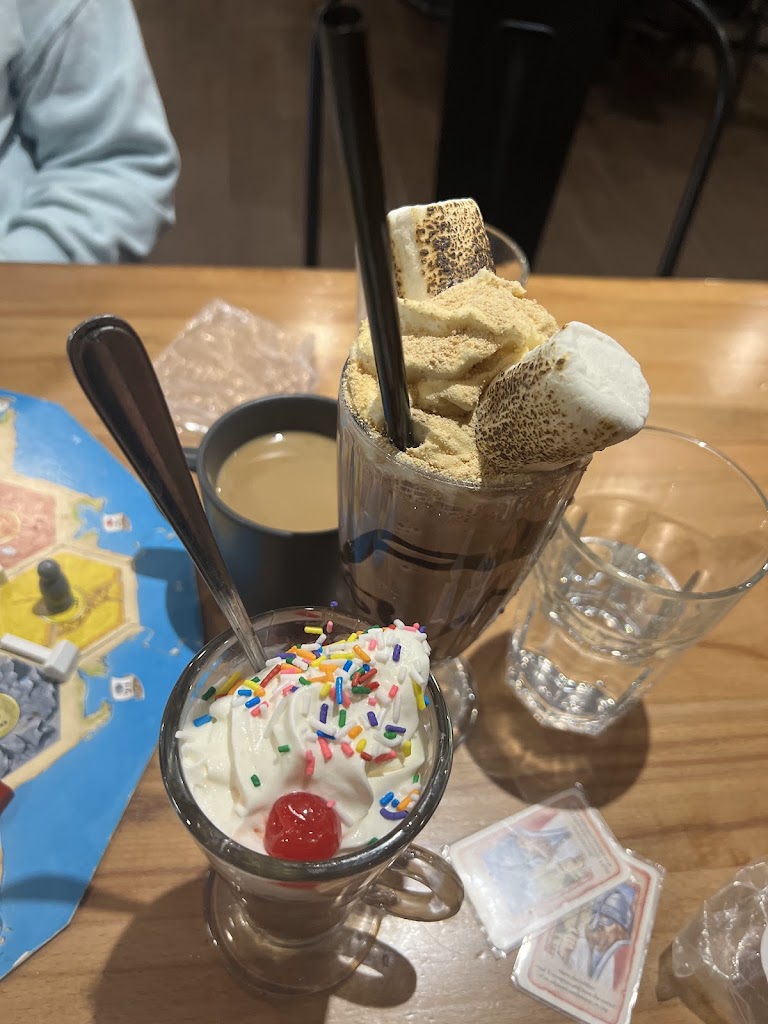 Snakes & Lattes Annex