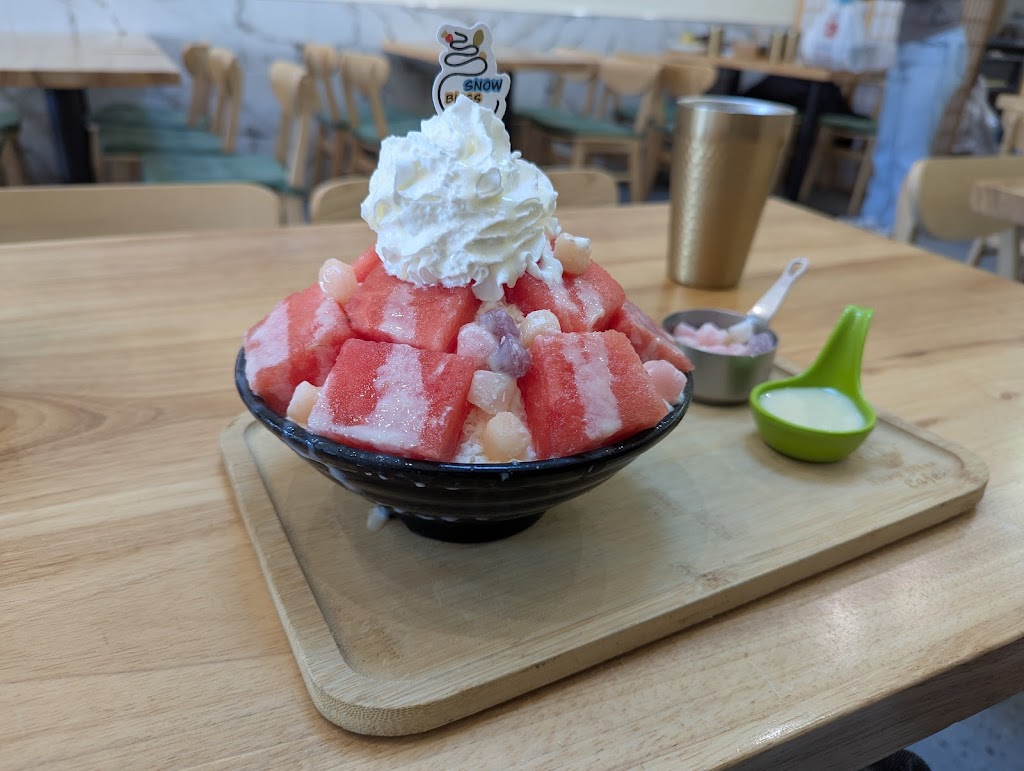 Snow Bliss Cafe
