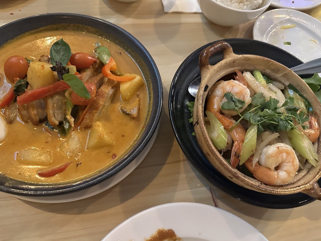 SpoonFull Thai Kitchen & Bar