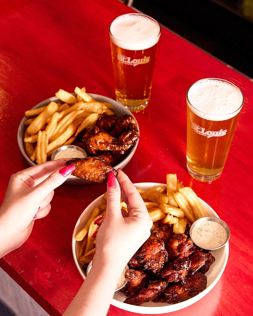 St. Louis Bar & Grill