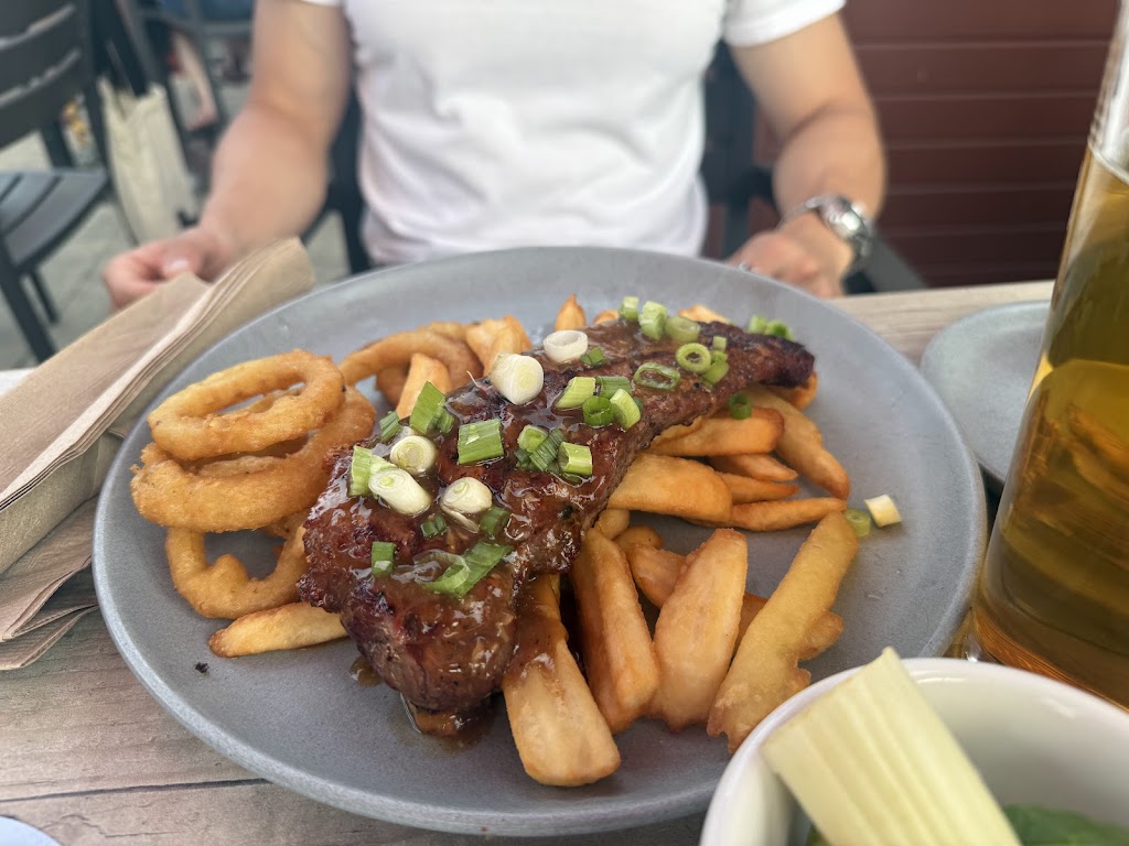 St. Louis Bar & Grill