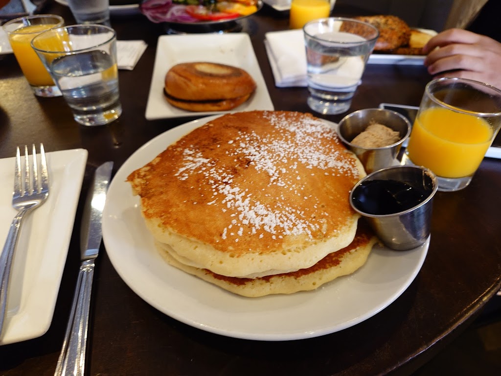 Stephanie's On Newbury