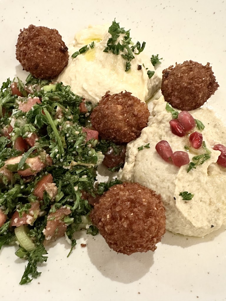 Tabule Bayview Village