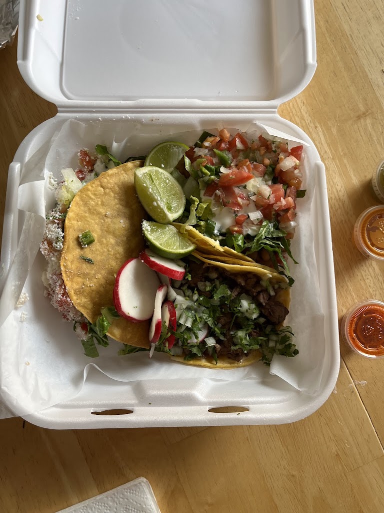 TACOS Y BIRRIA EL CHORE INC.