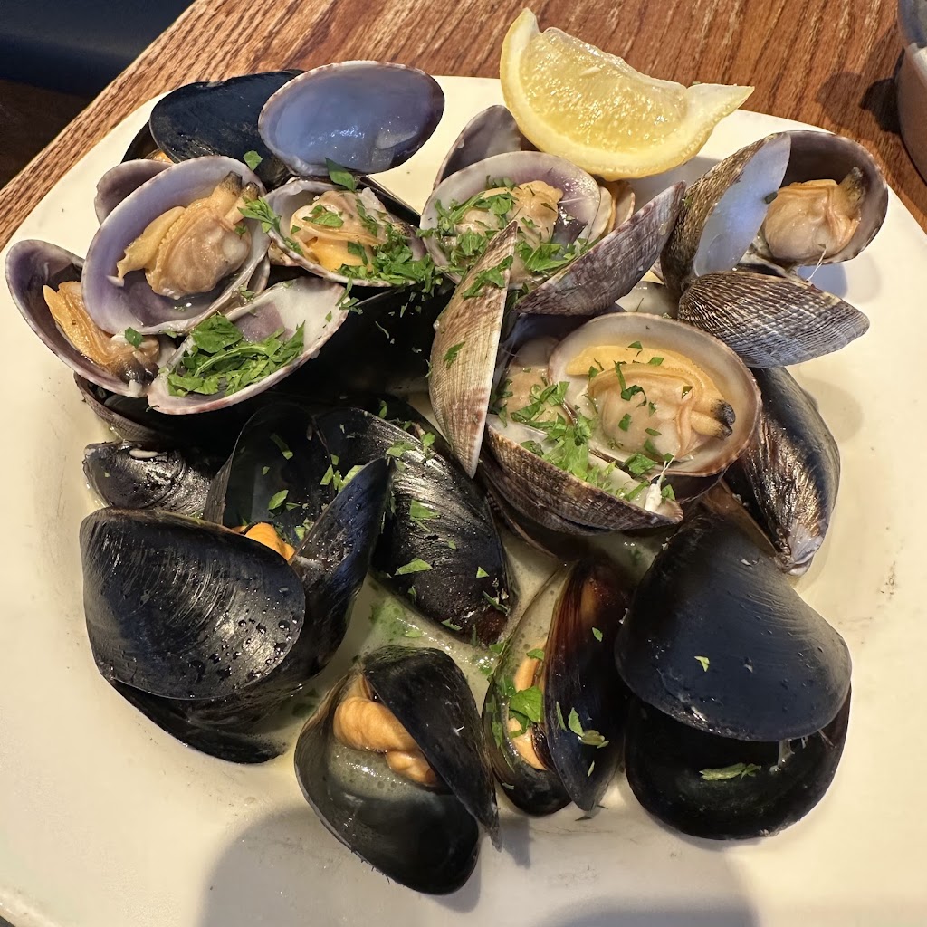 Taylor Shellfish Oyster Bar