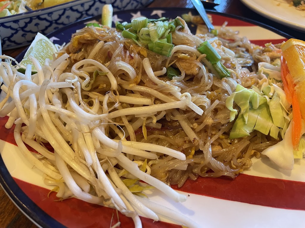 Tee Nee Thai Cuisine