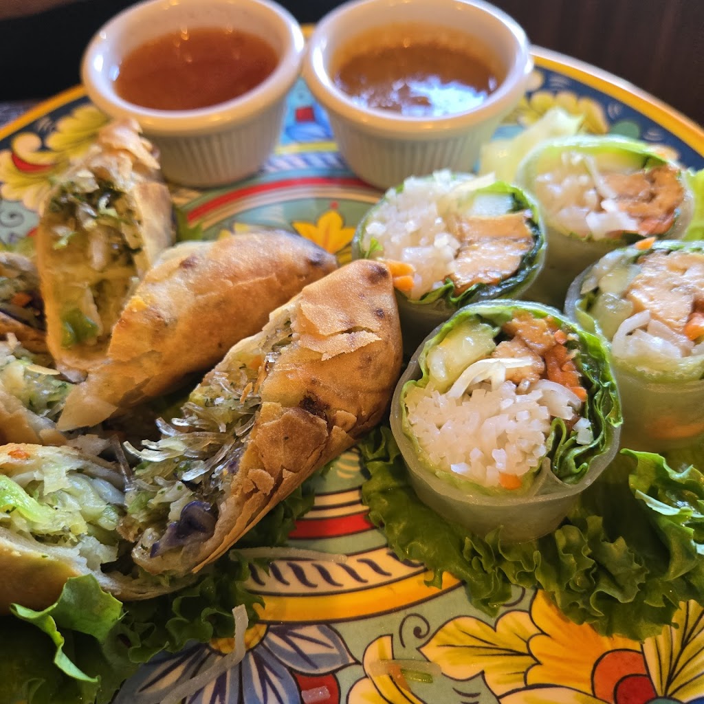 Tee Nee Thai Cuisine