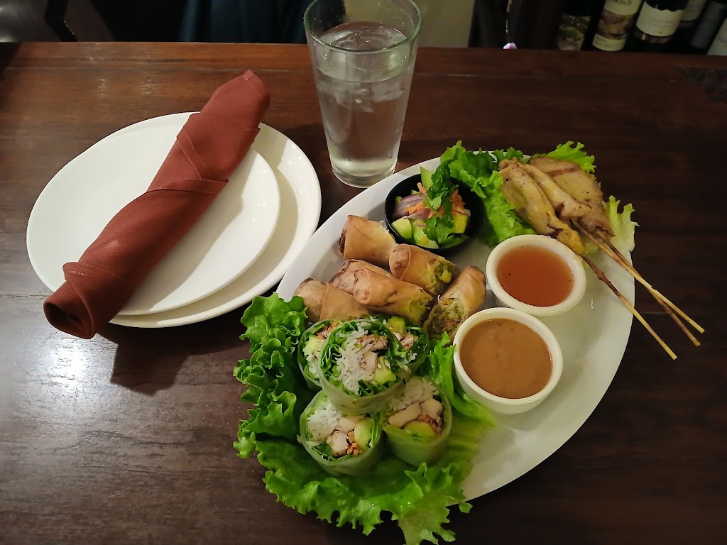 Tee Nee Thai Cuisine