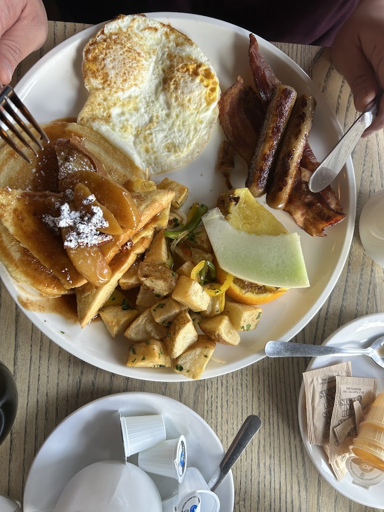 The Cherie Bistro