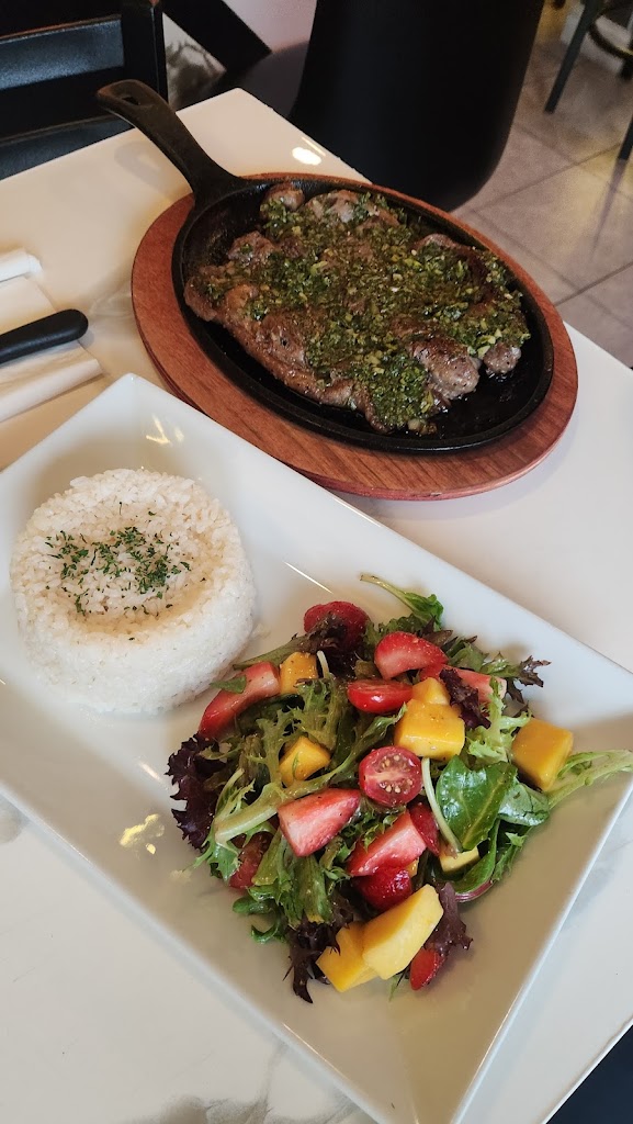 The Cosmopolitan Restaurant & Lounge
