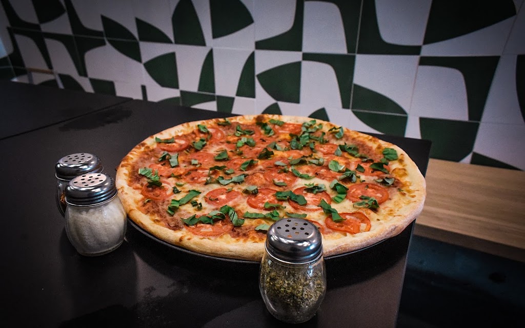 The Good Life Pizza