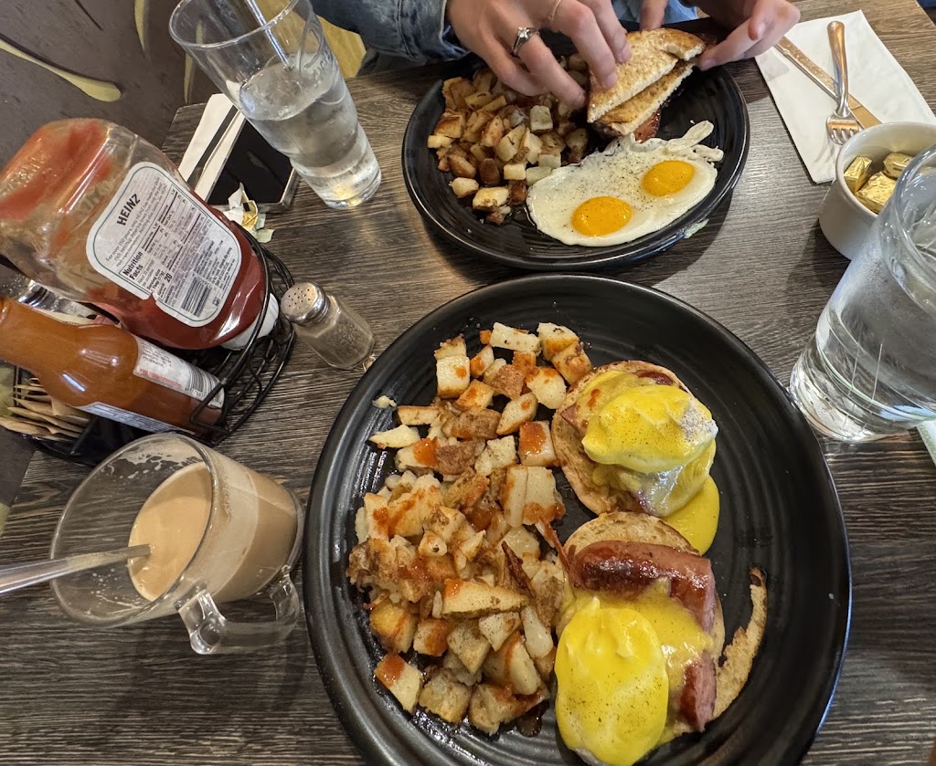 Town's End Brunch