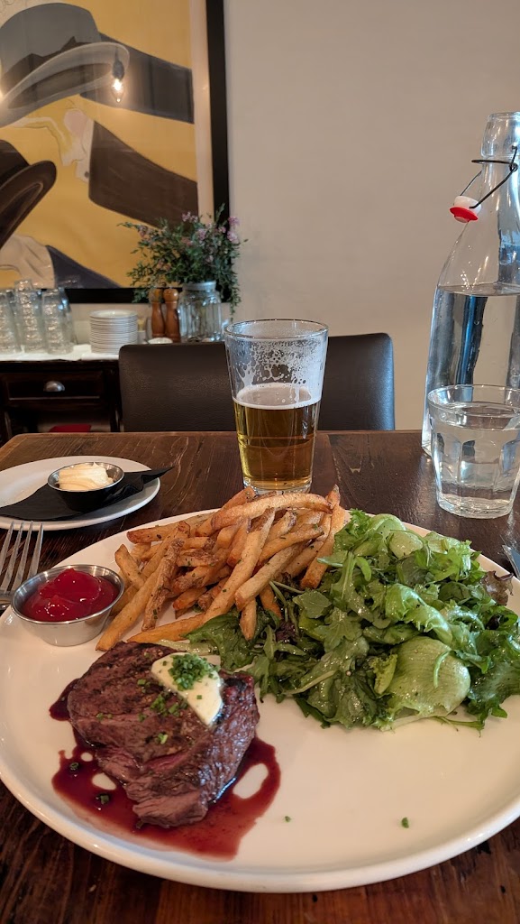 Troquet on South