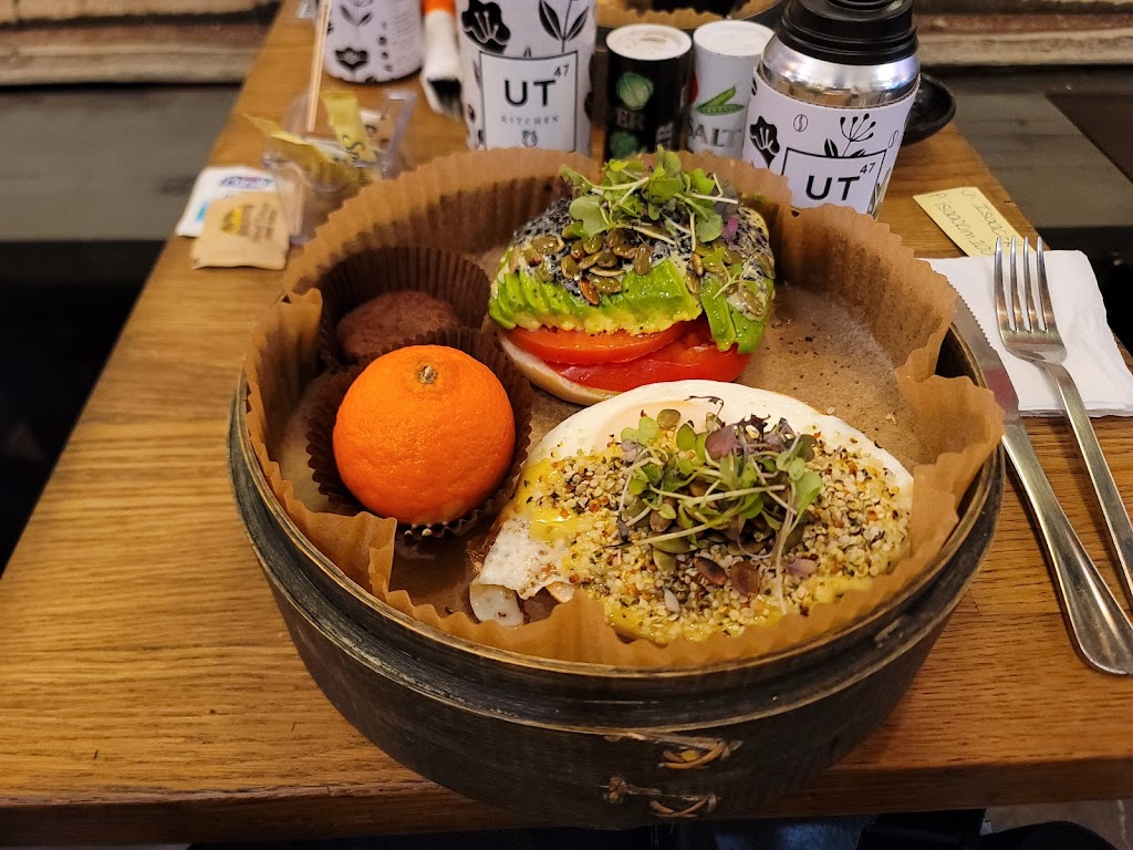 UT47 Kitchen & Bar