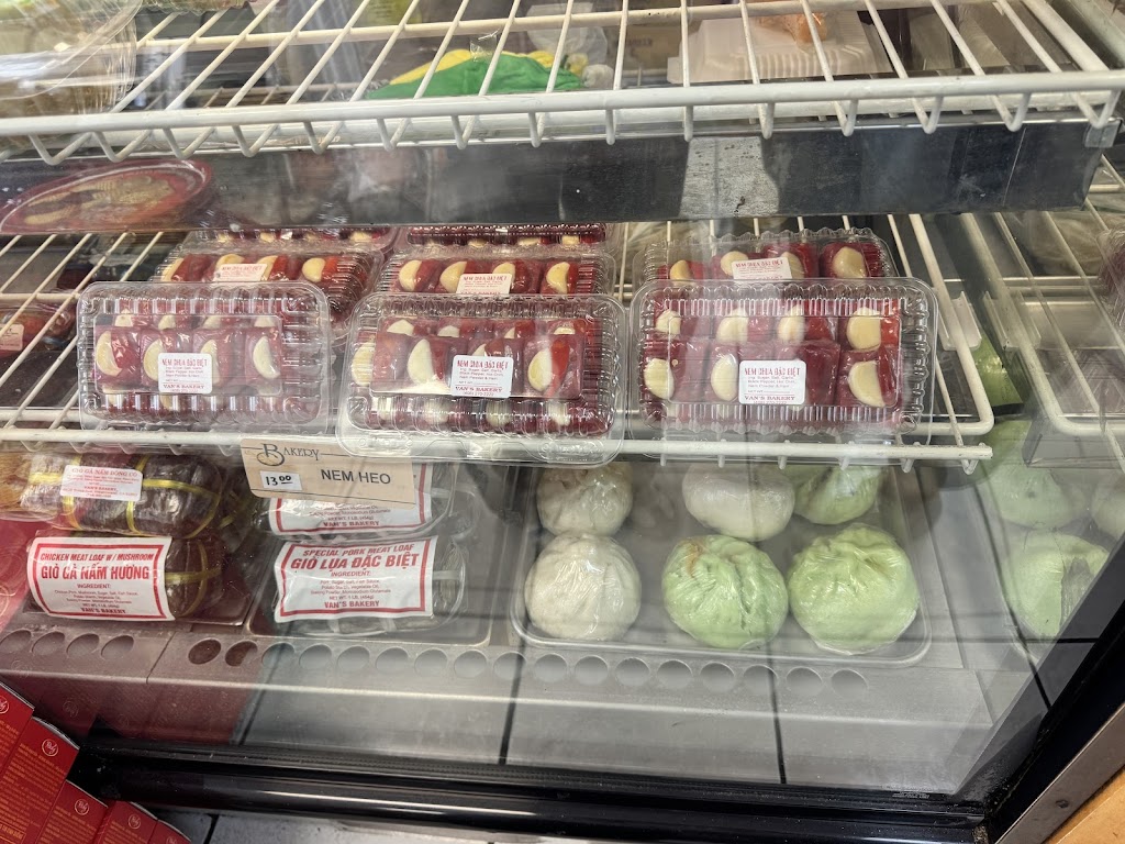Van’s Bakery