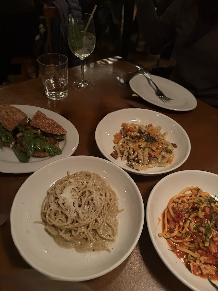Vic's