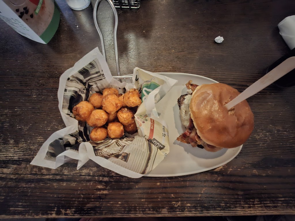 Wahlburgers