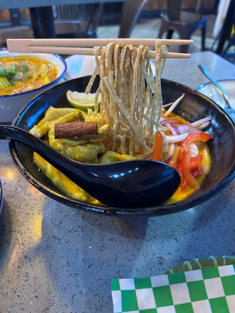 Wai Thai Kitchen: Thai Food Restaurant in North York