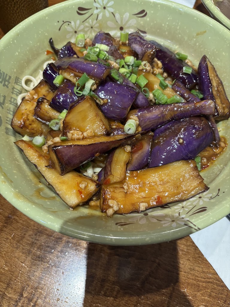 YEE'S HAND PULLED NOODLES老叶兰州牛肉拉面