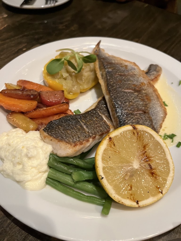 Zee Grill - Seafood & Oyster Bar