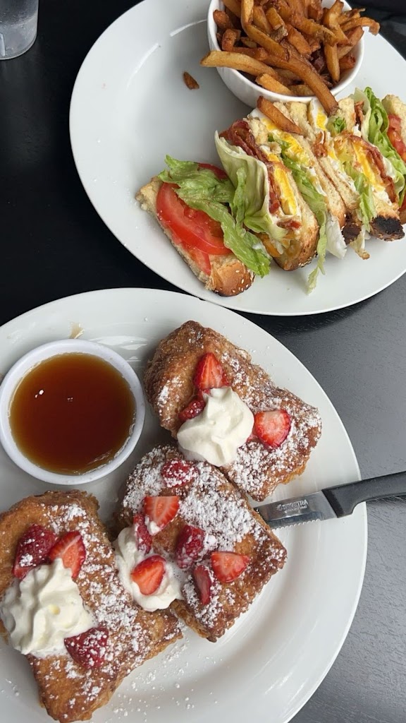 Zelden's Deli and Desserts