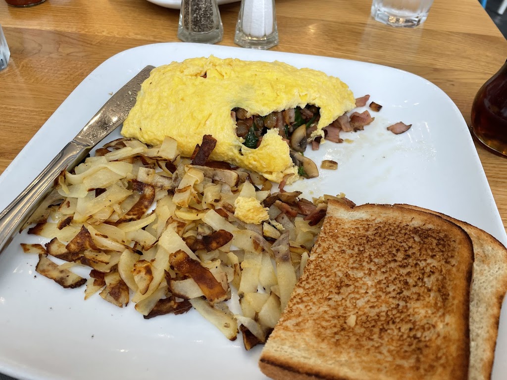 Zevi Cafe & Bistro