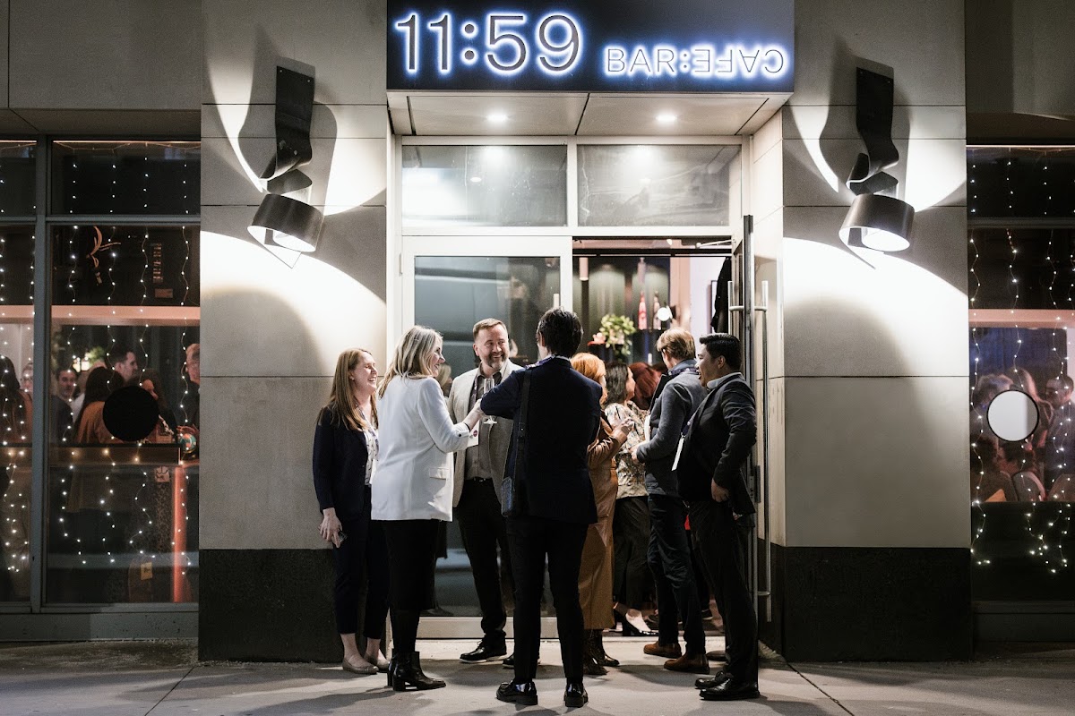 11:59 Bar:Café