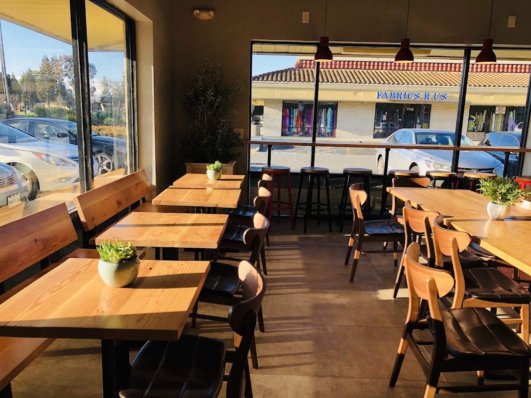 7 Leaves Cafe