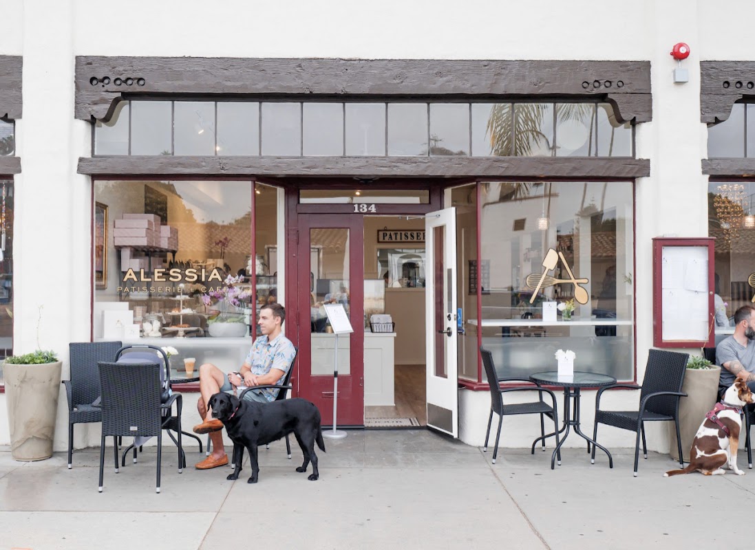 ALESSIA Patisserie and Cafe