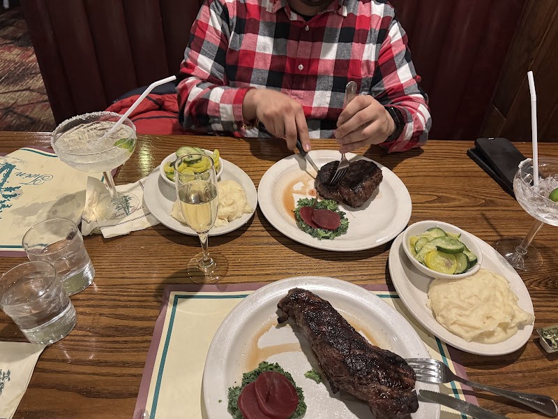 Amedeo Restaurant & Lounge