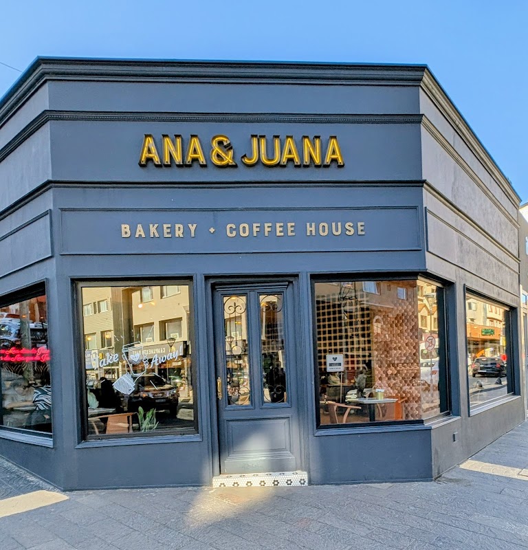 Ana & Juana - 9 de Julio