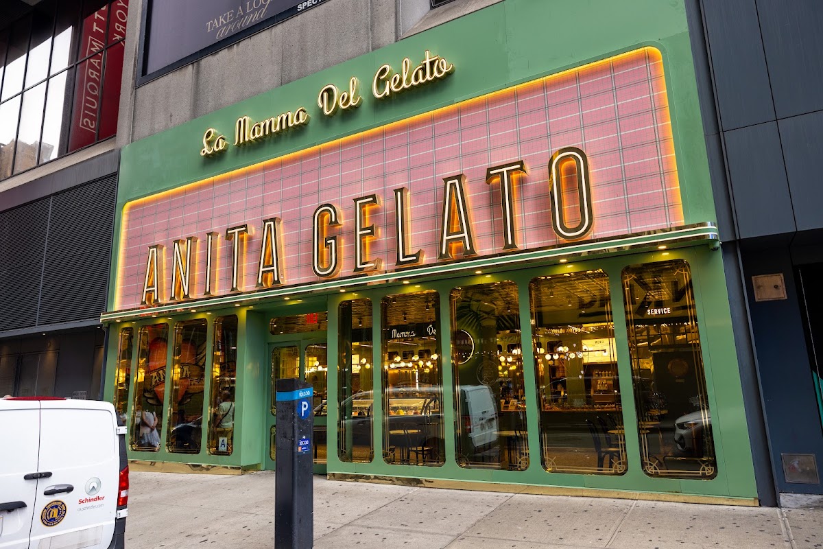 Anita La Mamma del Gelato