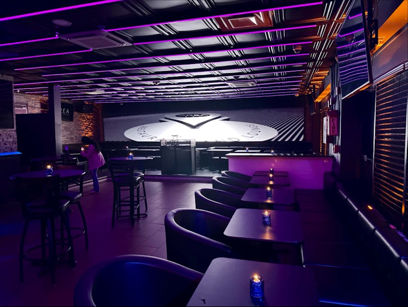 Area Restaurant & Lounge