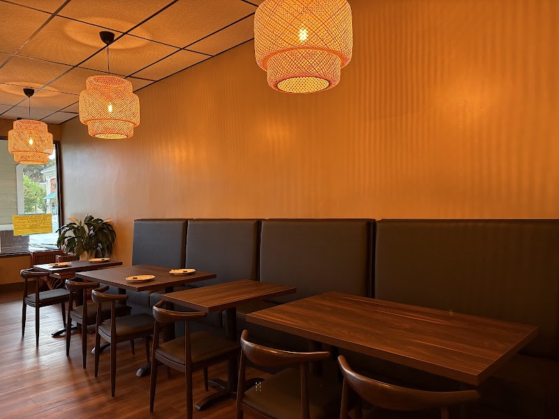 Aroy Thai Bistro