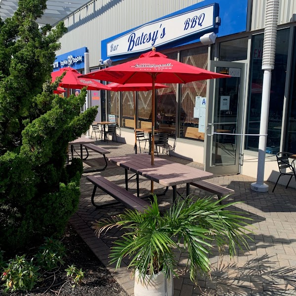 Batesy’s BBQ and Bar