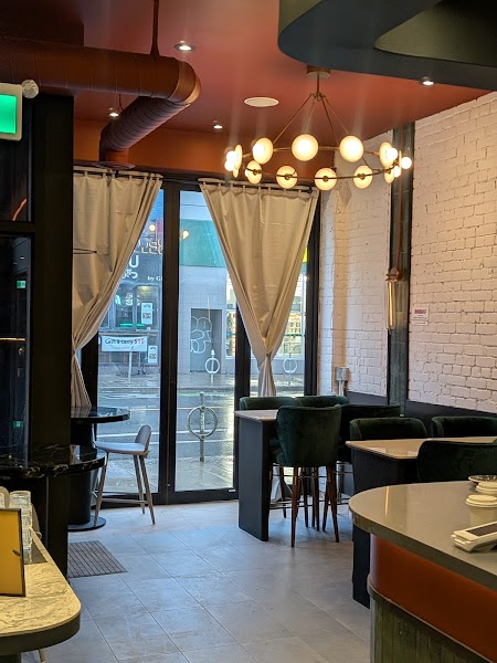 Bellis Café & Bar