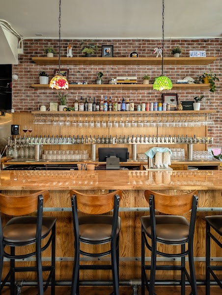 Big Finish Wine Tavern