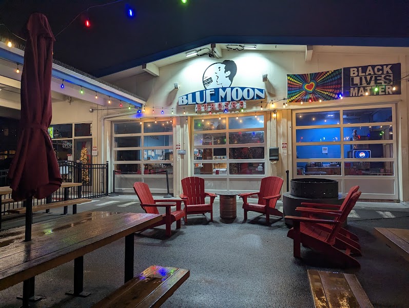 Blue Moon Burgers on Alki