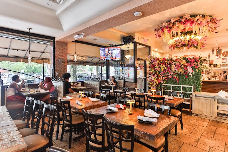 Cafe Colonial Restaurant