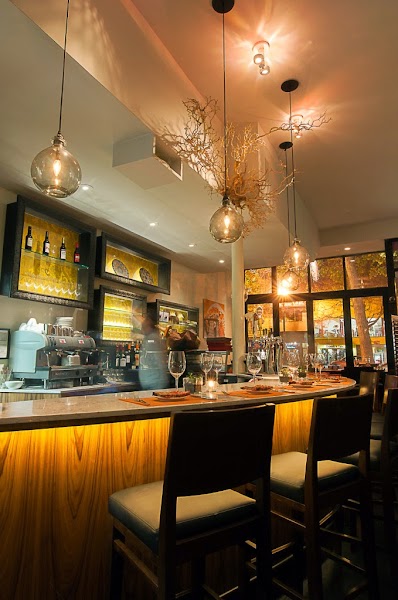 Canela Bistro Bar