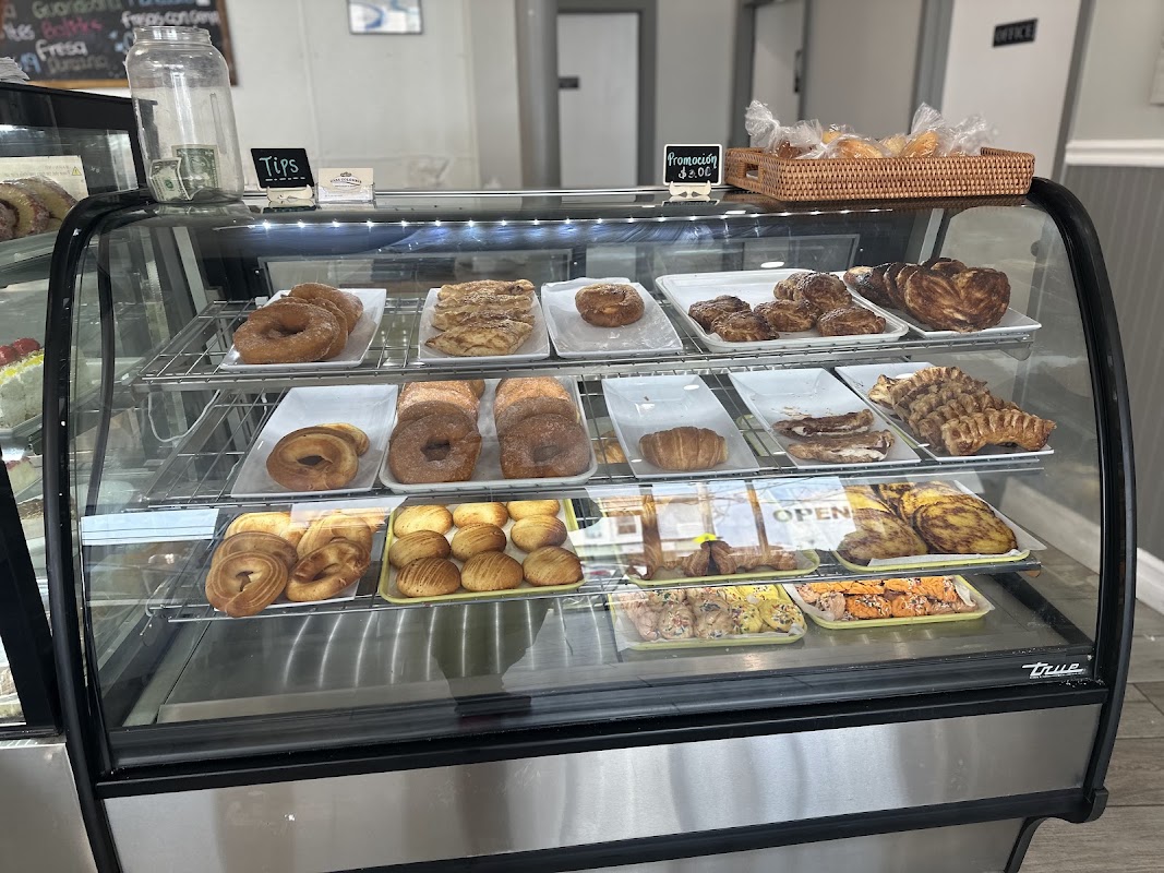 Casa Colombia Restaurant and Bakery