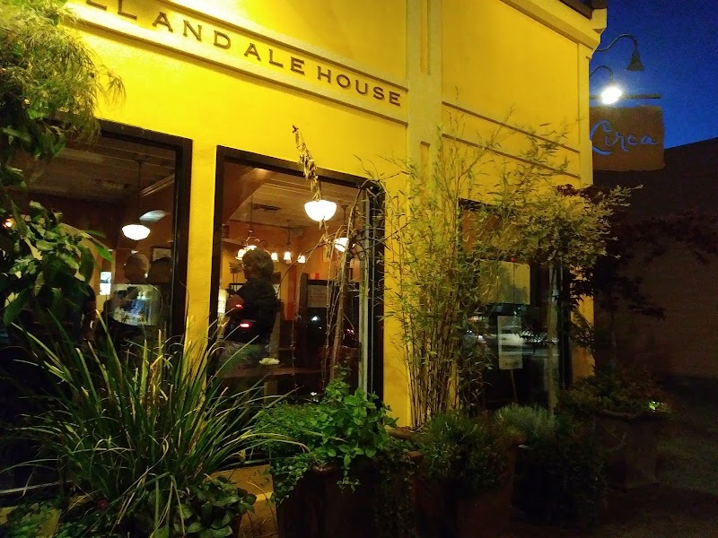 Circa Grill & Alehouse