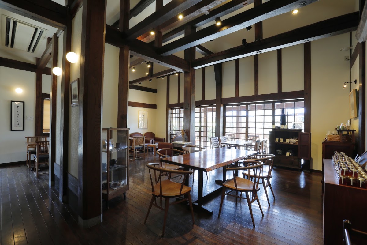 CUCUCHI (sweets & cafe)