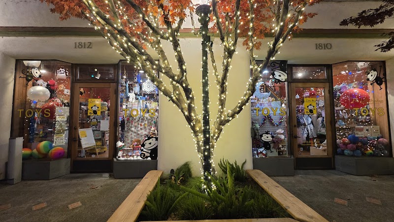 Fourth Street Shops