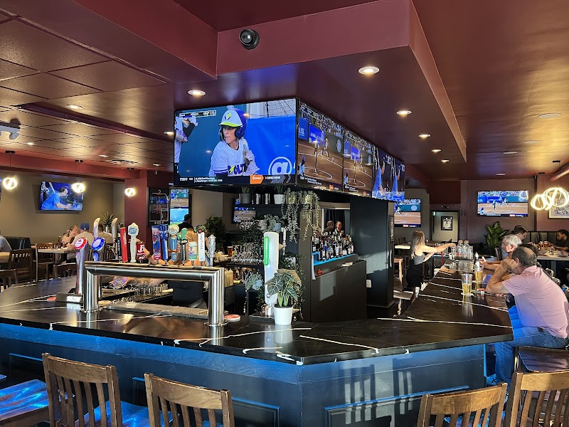 Fox and John's Kitchen & Bar