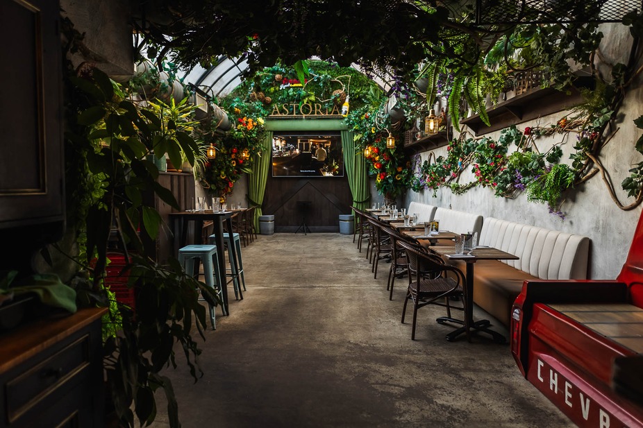 Fresco’s Grand Cantina